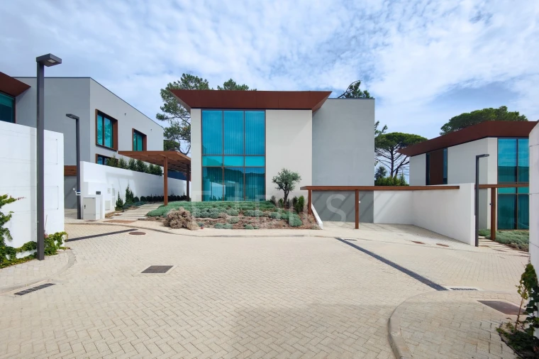 Moradia T4 para Venda em Cascais e Estoril Foto 46