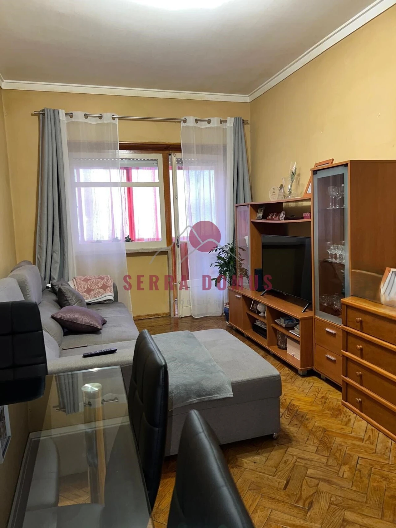 Apartamento T1 para Venda em Rio de Mouro Foto 3