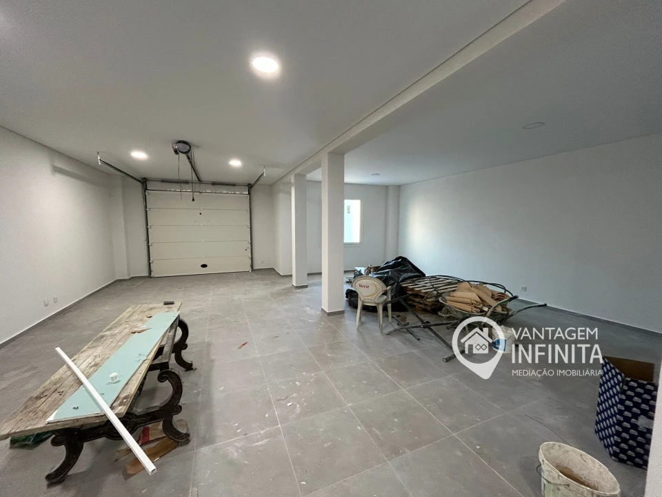 Moradia T4 para Venda em Fernao Ferro Foto 11