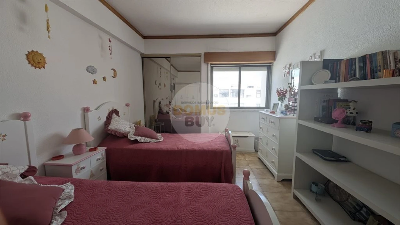 Apartamento T2 para Venda em Costa da Caparica Foto 2