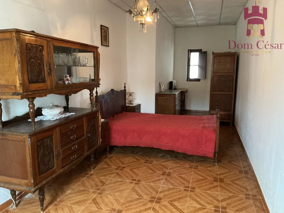 Moradia T4 para Venda em Raposa Foto 4