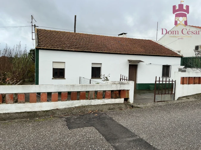 Moradia T4 para Venda em Raposa