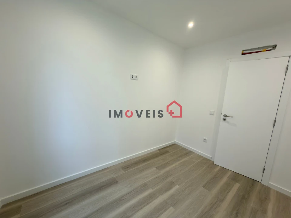 Apartamento T3 para Venda em Nazare Foto 5