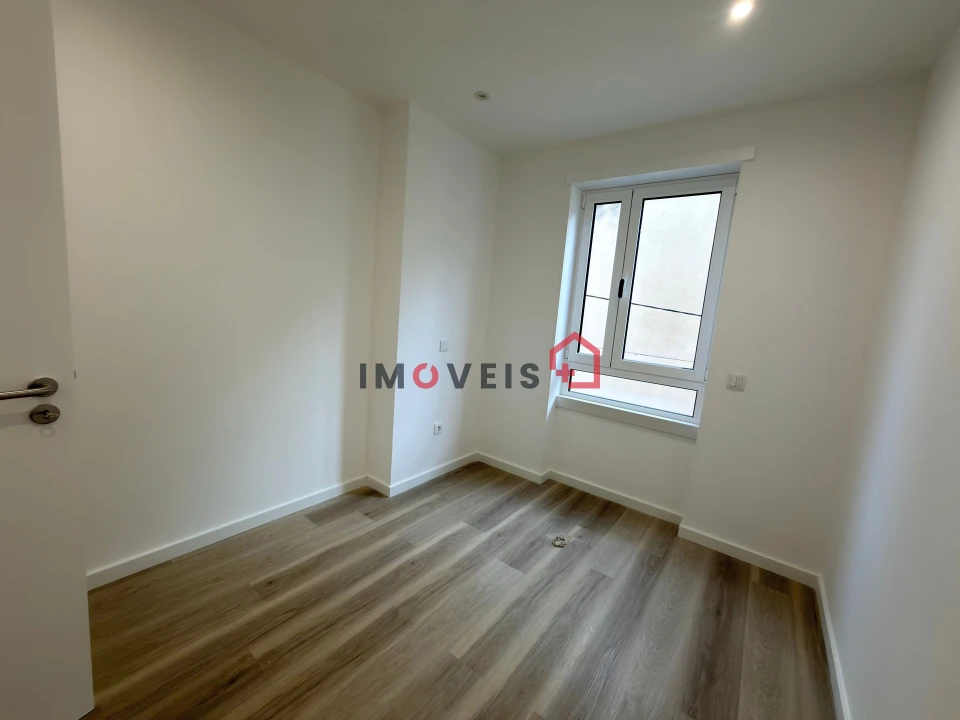 Apartamento T3 para Venda em Nazare Foto 7