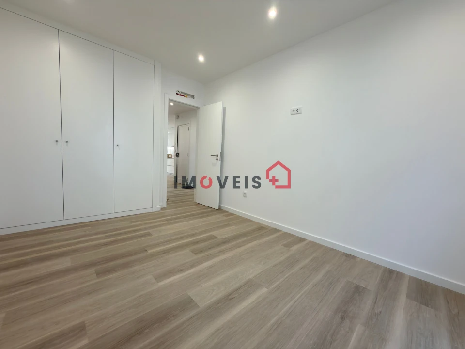 Apartamento T3 para Venda em Nazare Foto 10