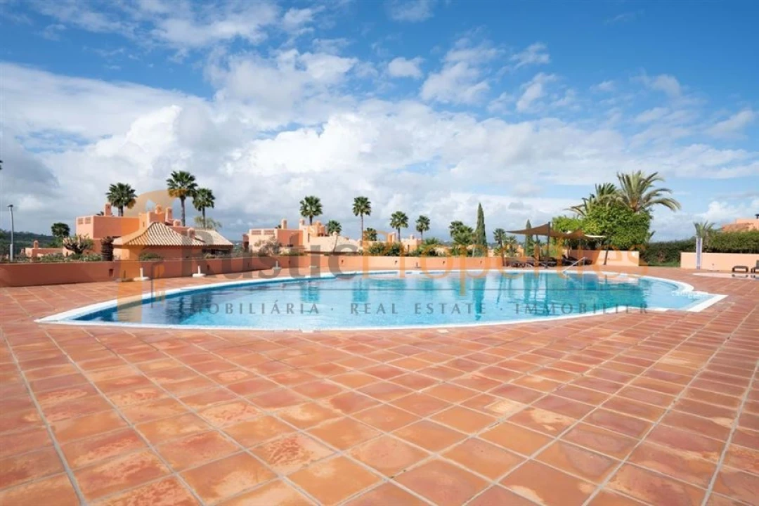 Apartamento T2 para Venda em Alcantarilha e Pêra Foto 1