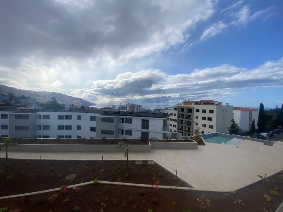 Apartamento T3 para Venda em São Martinho Foto 5