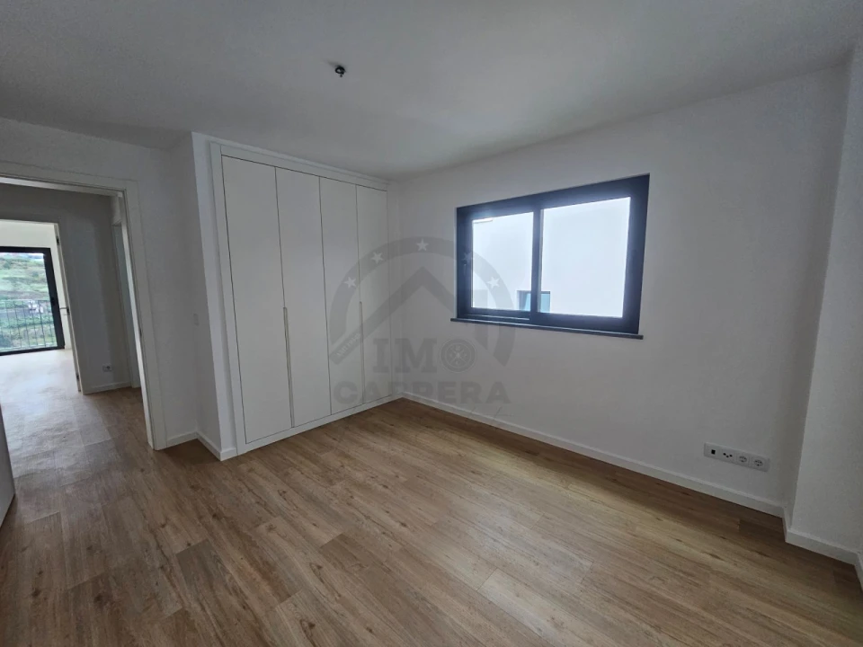 Moradia T3 para Venda em Camara de Lobos Foto 13