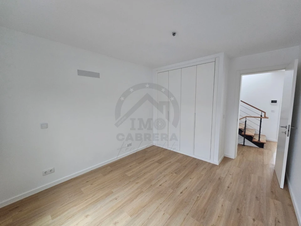 Moradia T3 para Venda em Camara de Lobos Foto 17