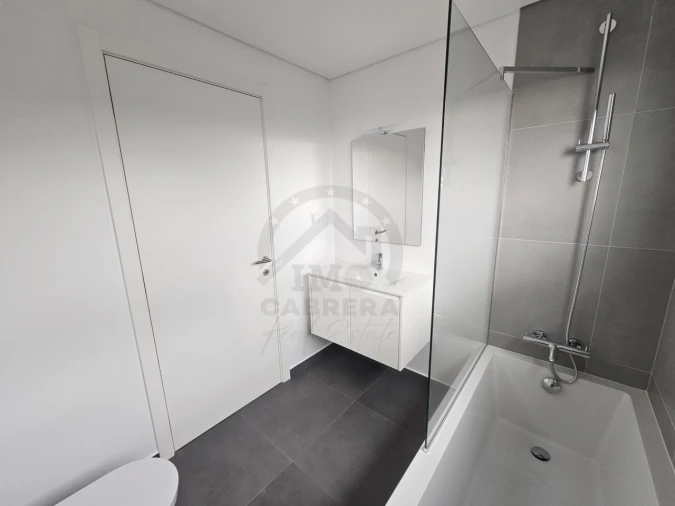 Moradia T3 para Venda em Camara de Lobos Foto 10