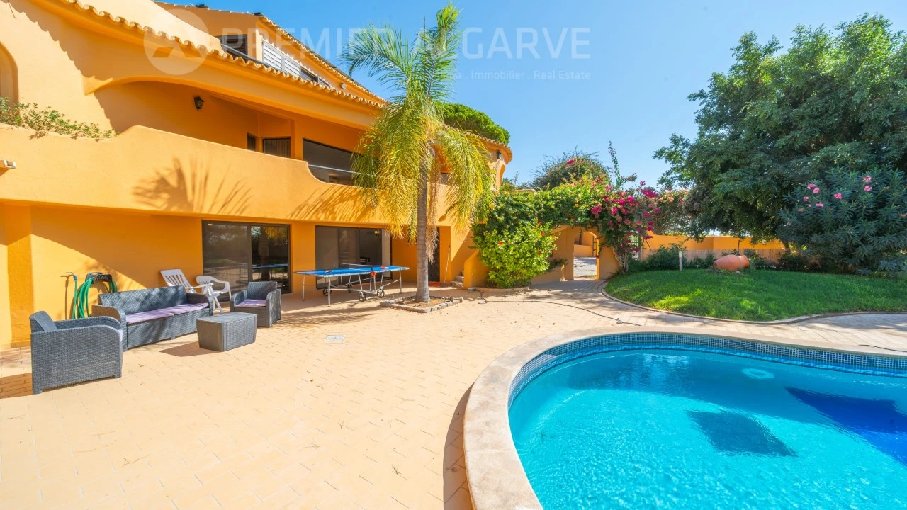 Moradia T5 para Venda em Pechão Foto 2