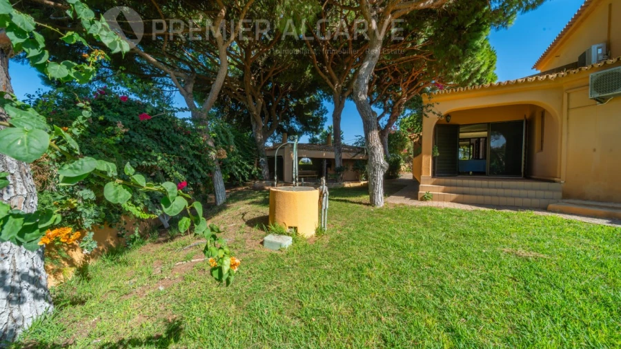 Moradia T5 para Venda em Pechão Foto 48