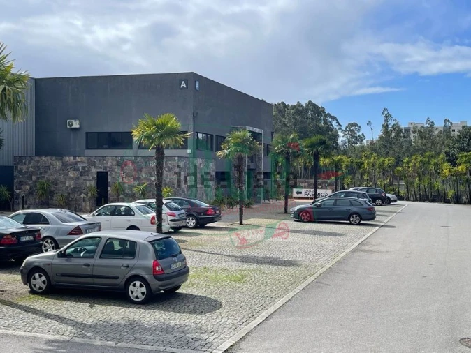 Escritório para Arrendamento em Fânzeres e São Pedro da Cova Foto 3