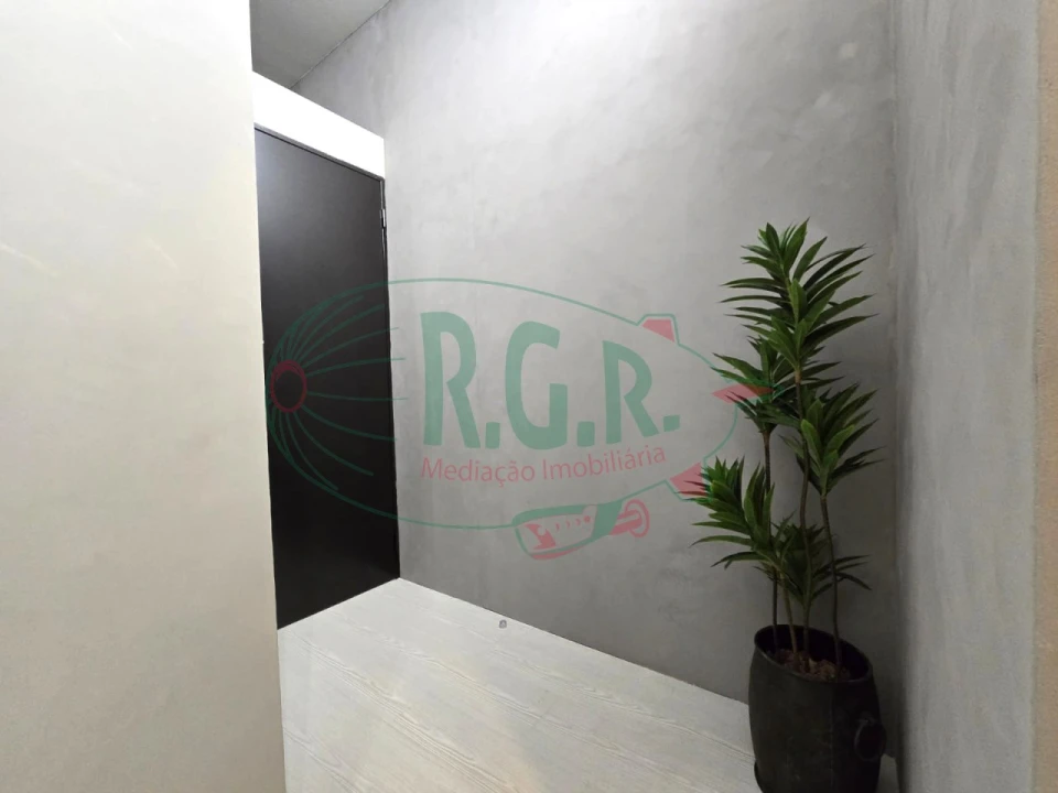 Escritório para Arrendamento em Fânzeres e São Pedro da Cova Foto 15