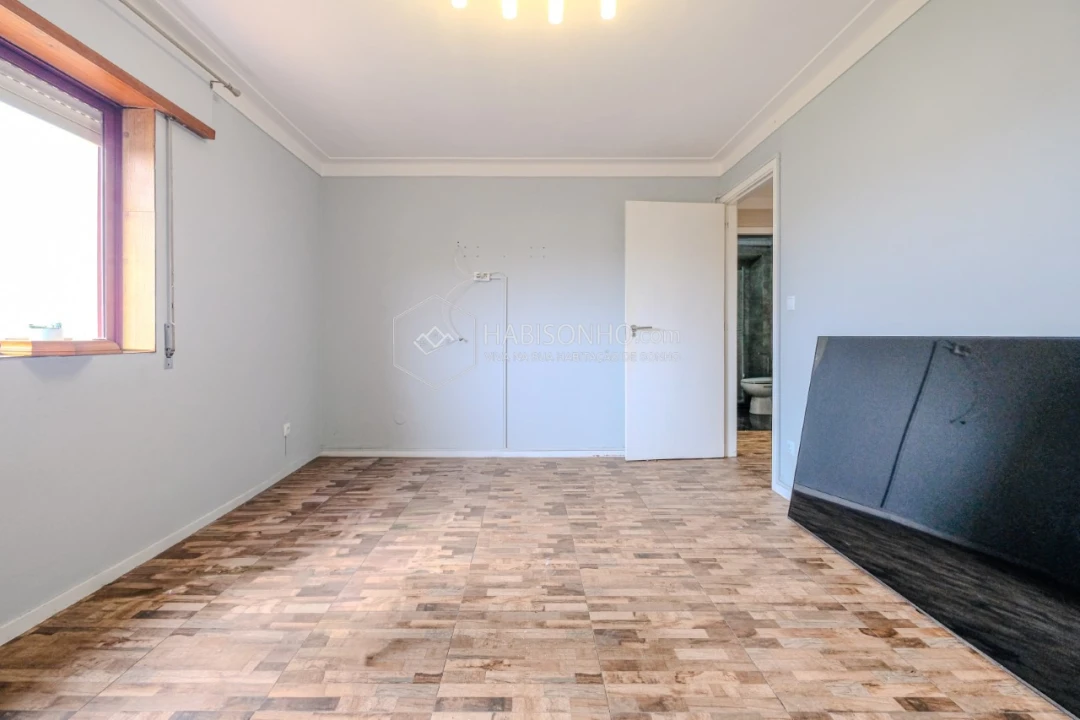 Apartamento T2 para Venda em Rio Tinto Foto 3