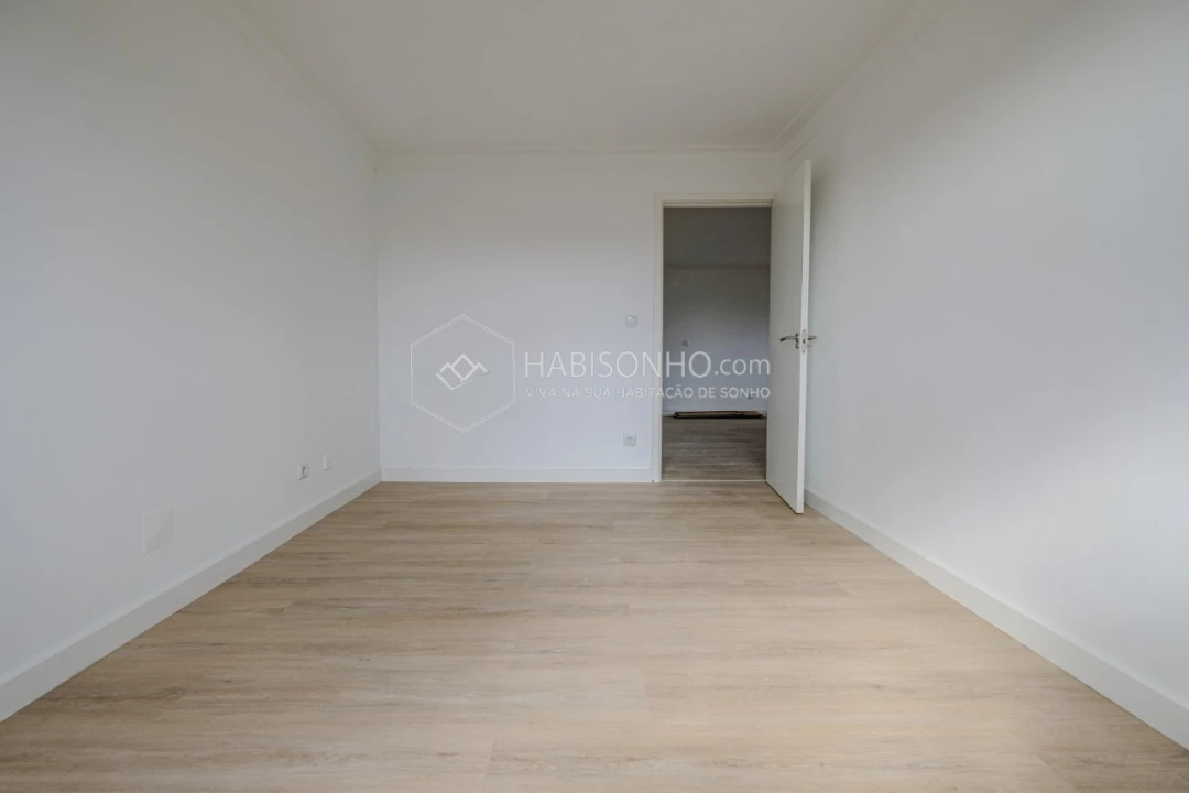 Apartamento T2 para Venda em Rio Tinto Foto 9