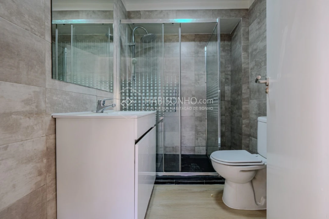 Apartamento T2 para Venda em Rio Tinto Foto 10