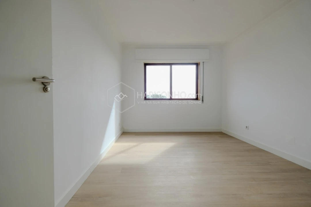 Apartamento T2 para Venda em Rio Tinto Foto 11