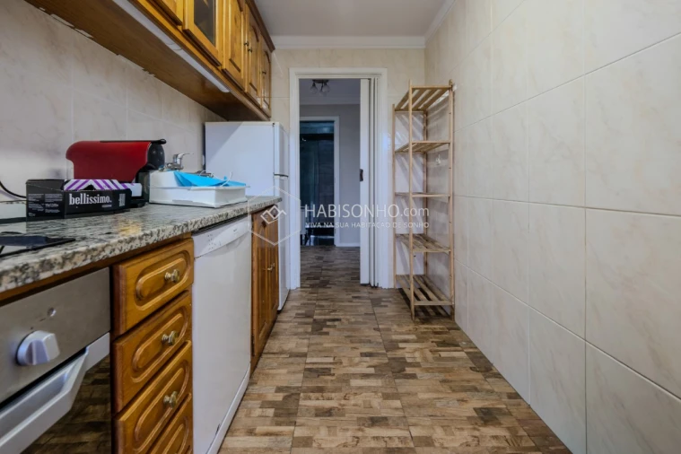 Apartamento T2 para Venda em Rio Tinto Foto 5