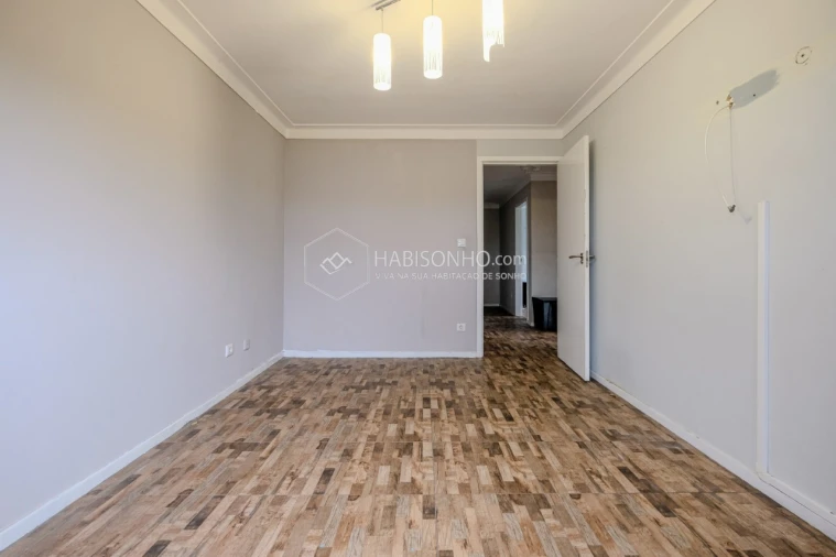 Apartamento T2 para Venda em Rio Tinto Foto 9