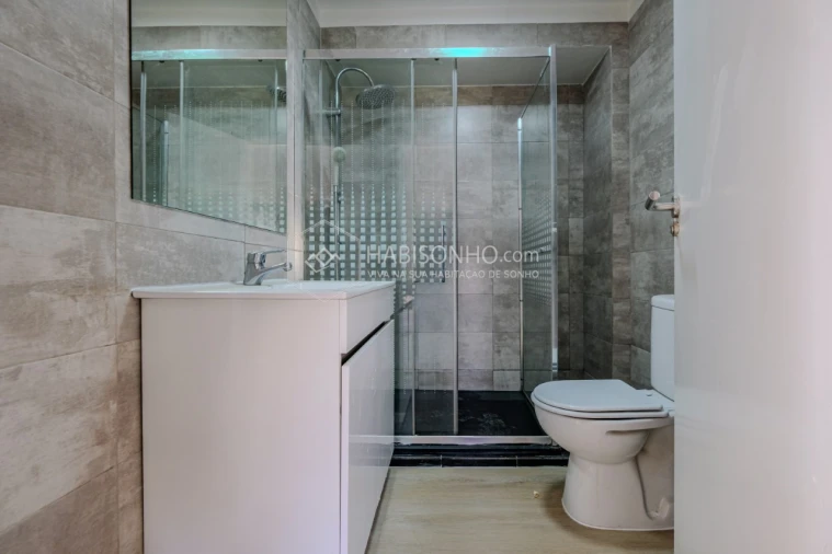 Apartamento T2 para Venda em Rio Tinto Foto 10