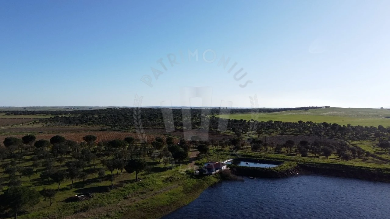 Quinta T4 para Venda em Messejana Foto 19