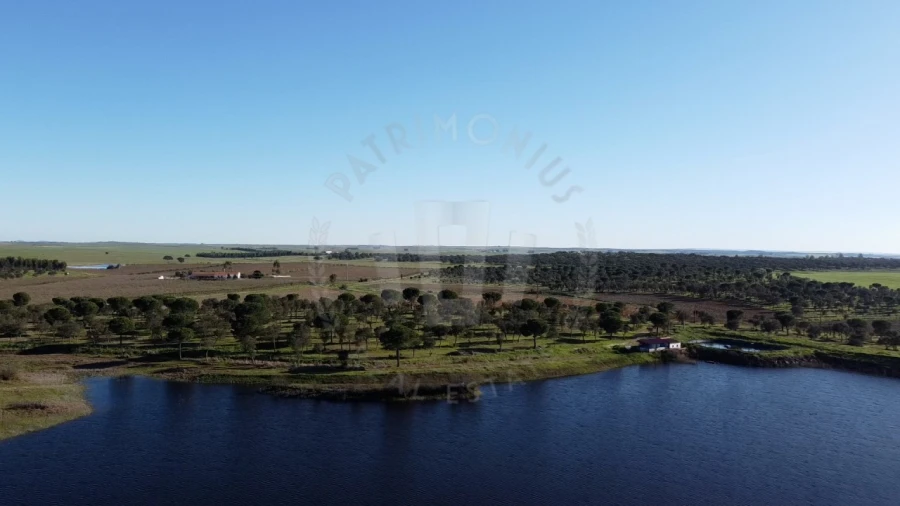 Quinta T4 para Venda em Messejana Foto 18