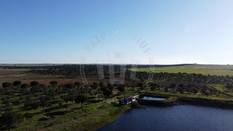 Quinta T4 para Venda em Messejana Foto 19