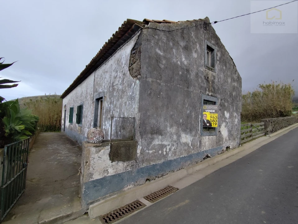 Moradia T2 para Venda em Ginetes Foto 2