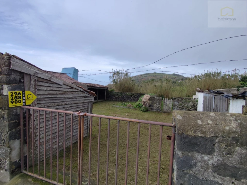 Moradia T2 para Venda em Ginetes Foto 5