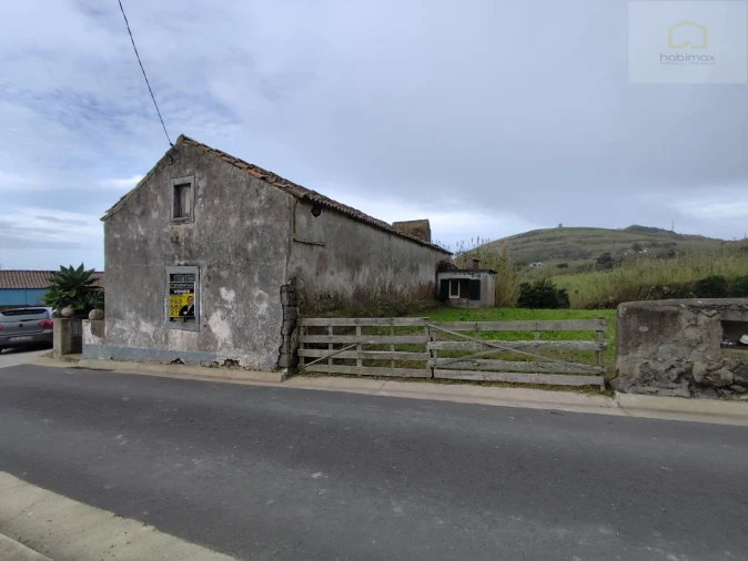 Moradia T2 para Venda em Ginetes Foto 1