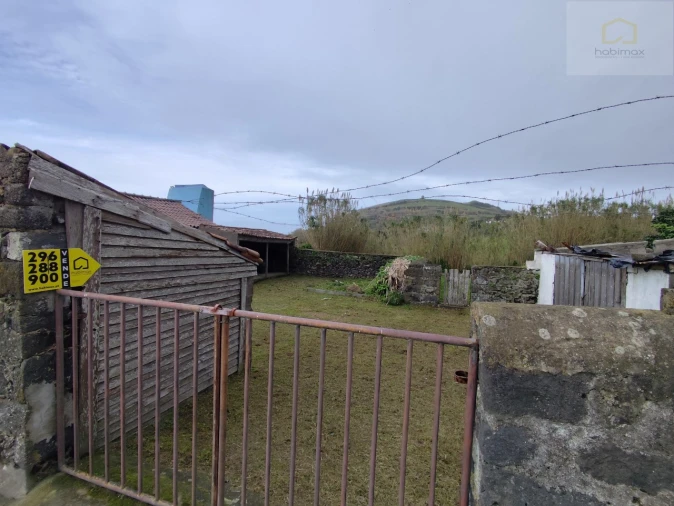 Moradia T2 para Venda em Ginetes Foto 5