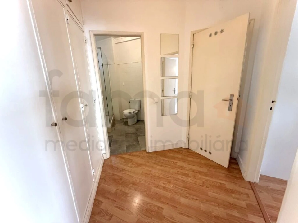 Apartamento T1 para Venda em Oeiras e São Julião da Barra, Paço de Arcos e Caxias Foto 13