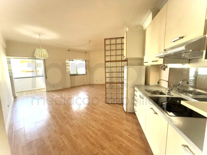 Apartamento T1 para Venda em Oeiras e São Julião da Barra, Paço de Arcos e Caxias Foto 1