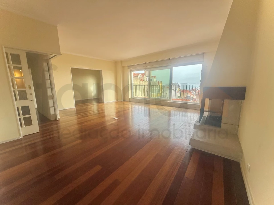 Apartamento T2 para Venda em Estrela Foto 6