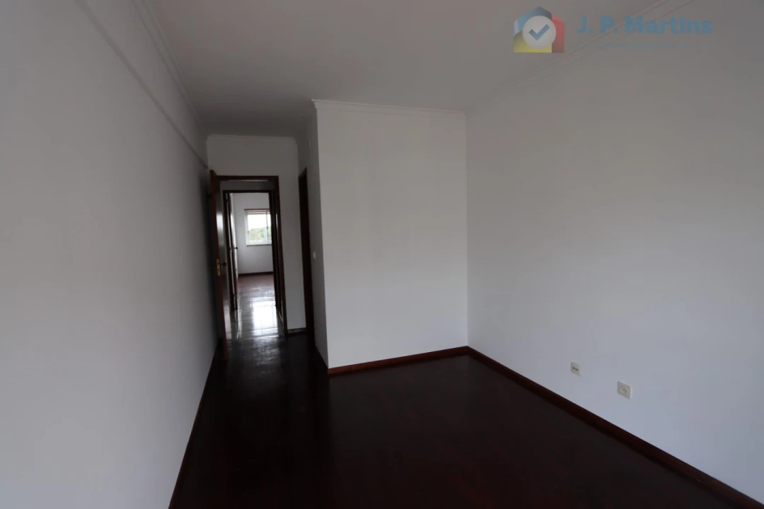 Apartamento T3 para Venda em Charneca de Caparica e Sobreda Foto 16