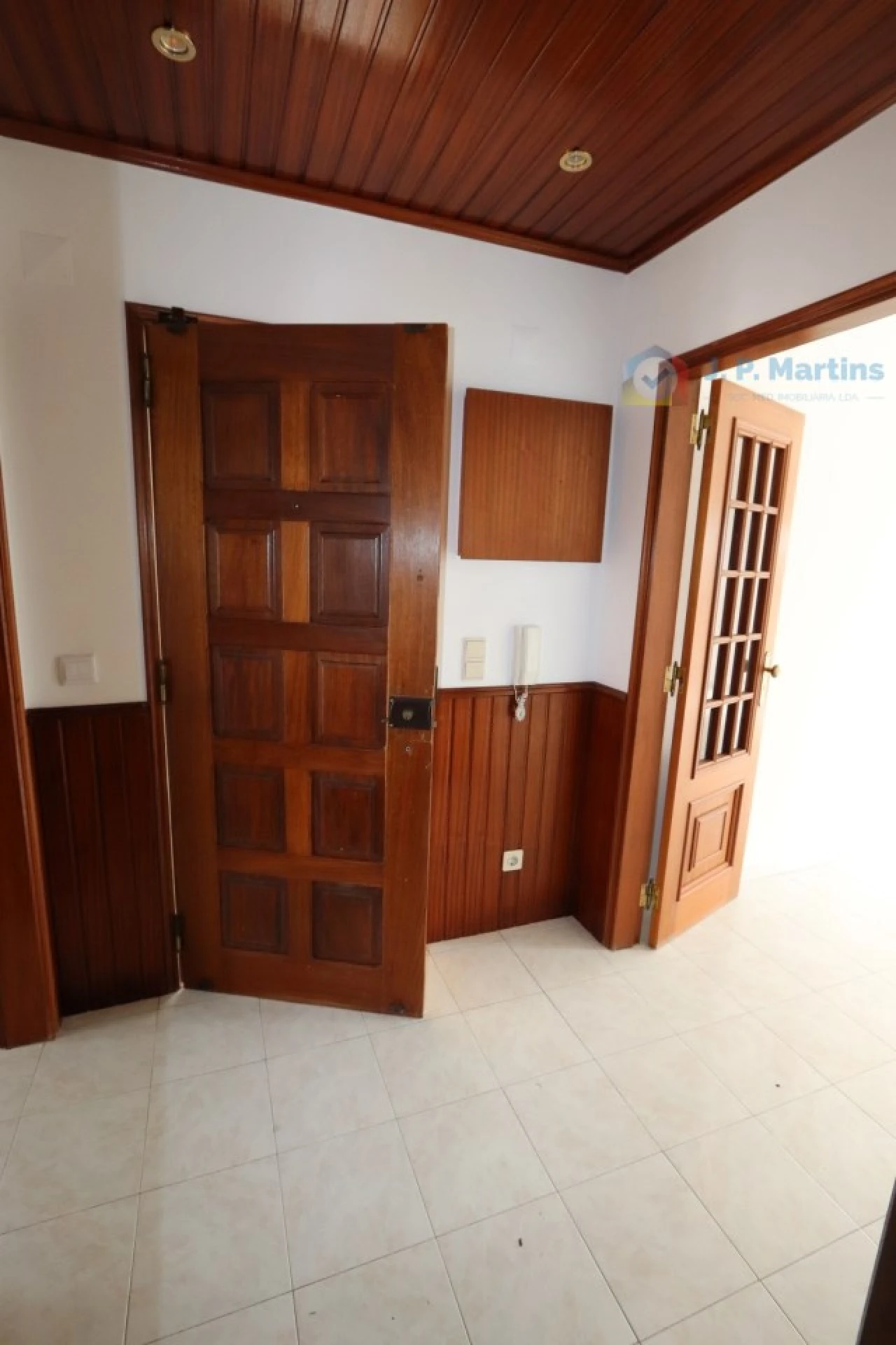 Apartamento T3 para Venda em Charneca de Caparica e Sobreda Foto 21