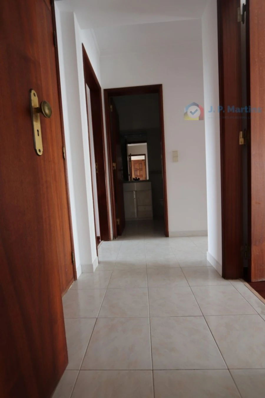 Apartamento T3 para Venda em Charneca de Caparica e Sobreda Foto 8