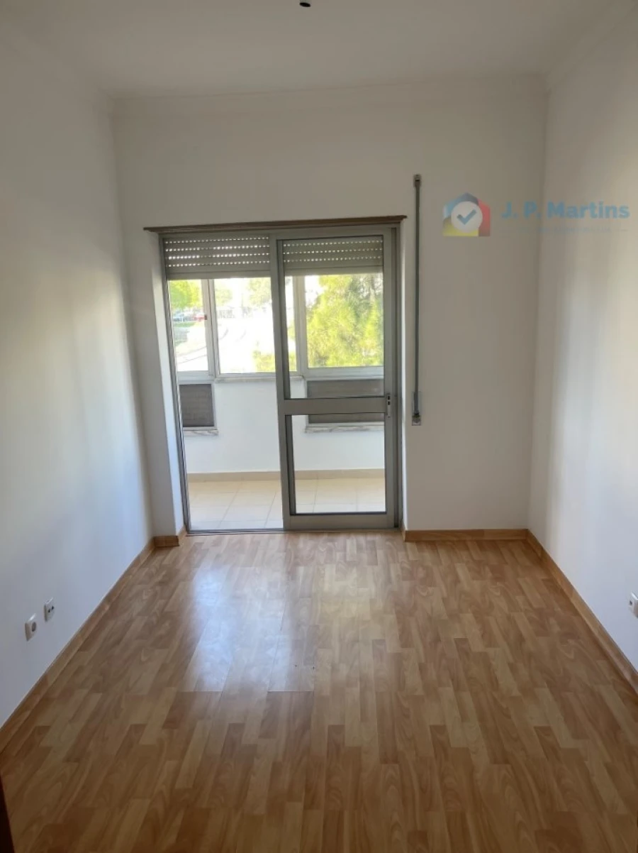 Apartamento T3 para Venda em Almada, Cova da Piedade, Pragal e Cacilhas Foto 7