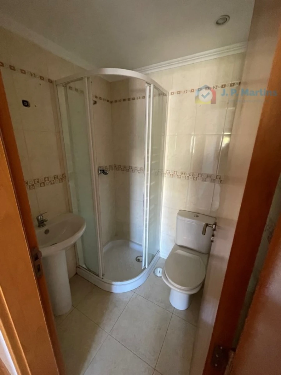 Apartamento T3 para Venda em Almada, Cova da Piedade, Pragal e Cacilhas Foto 9