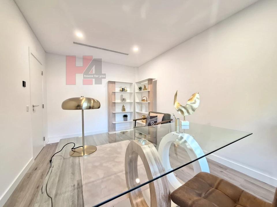 Moradia T4 para Venda em Charneca de Caparica e Sobreda Foto 10