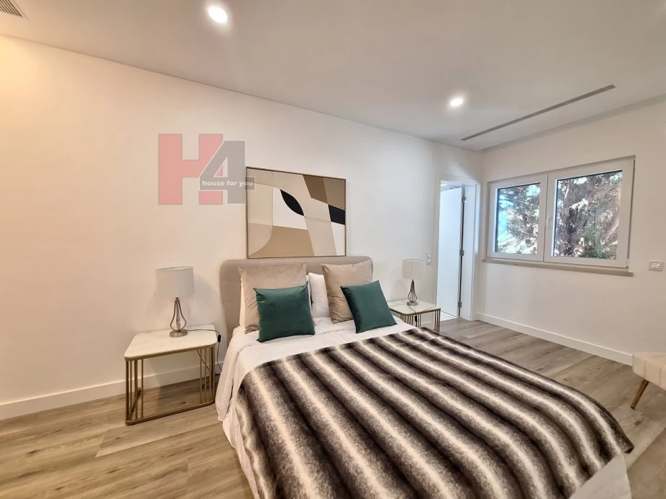 Moradia T4 para Venda em Charneca de Caparica e Sobreda Foto 17