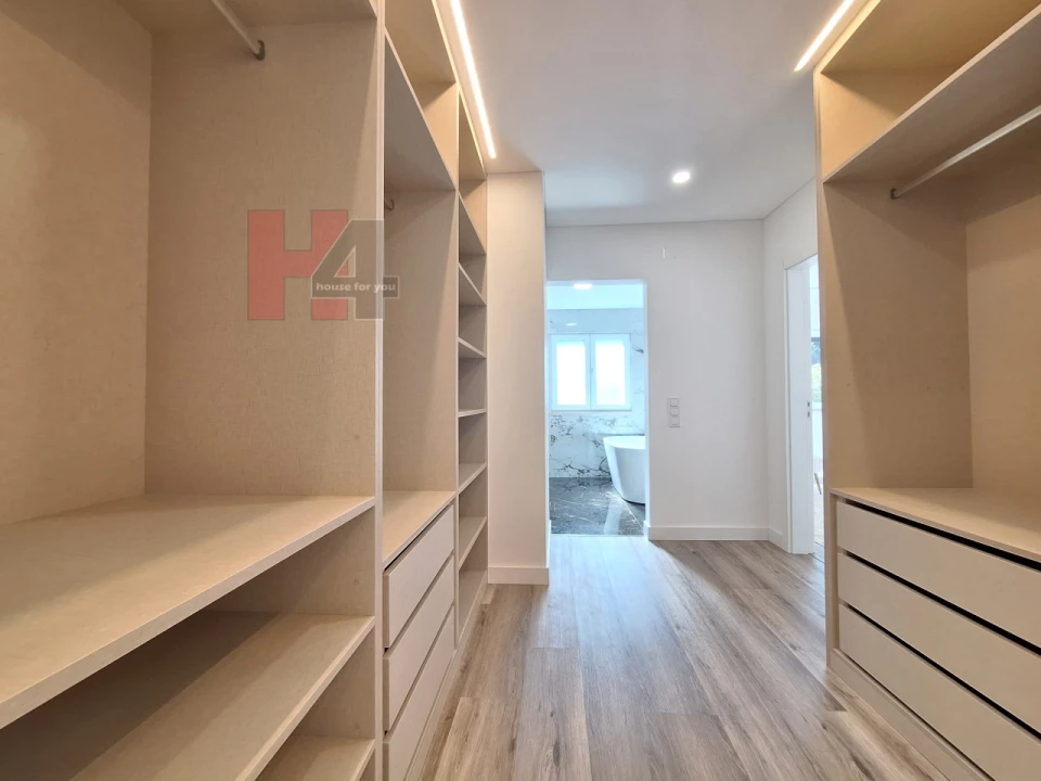 Moradia T4 para Venda em Charneca de Caparica e Sobreda Foto 18