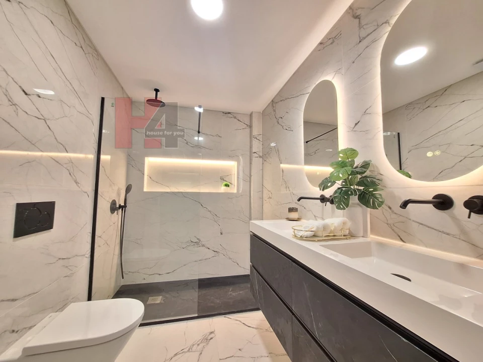 Moradia T4 para Venda em Charneca de Caparica e Sobreda Foto 26