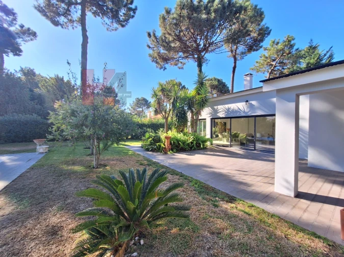 Moradia T4 para Venda em Charneca de Caparica e Sobreda Foto 7