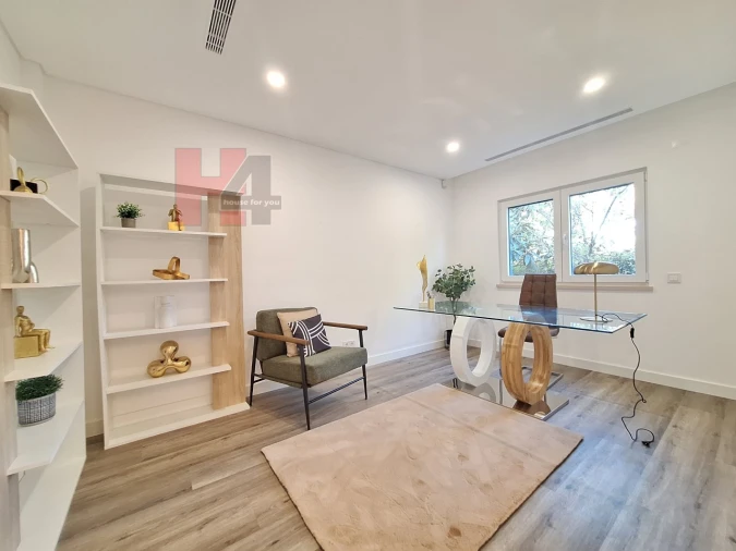 Moradia T4 para Venda em Charneca de Caparica e Sobreda Foto 8