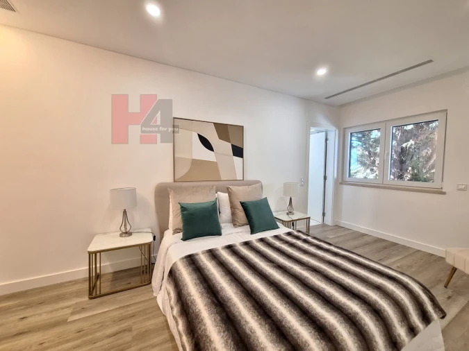 Moradia T4 para Venda em Charneca de Caparica e Sobreda Foto 17