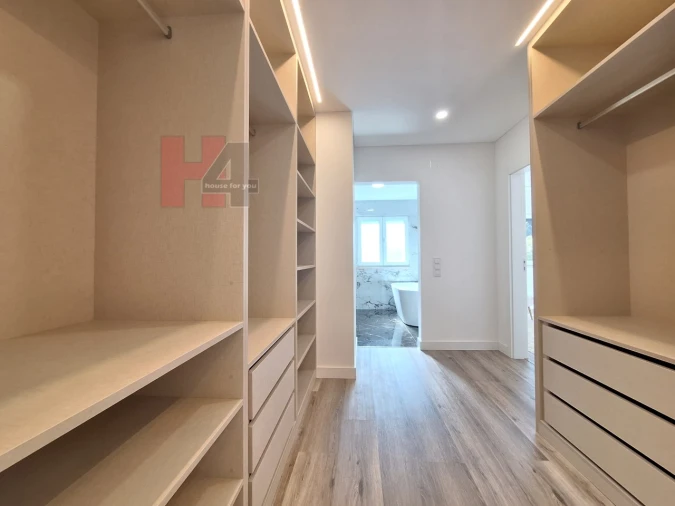 Moradia T4 para Venda em Charneca de Caparica e Sobreda Foto 18