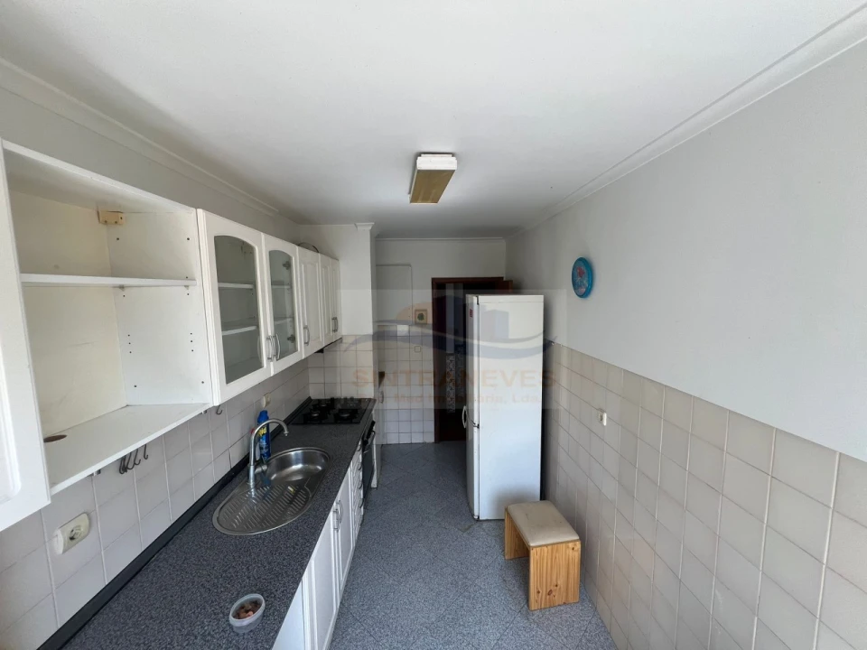 Apartamento T2 para Venda em São Domingos de Rana Foto 8