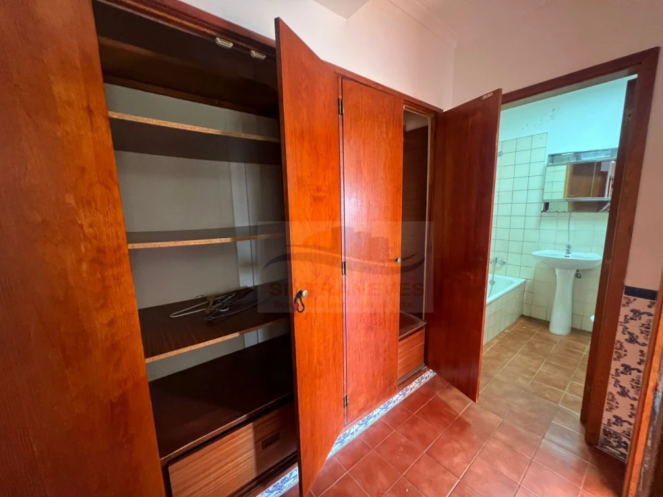 Apartamento T2 para Venda em São Domingos de Rana Foto 13